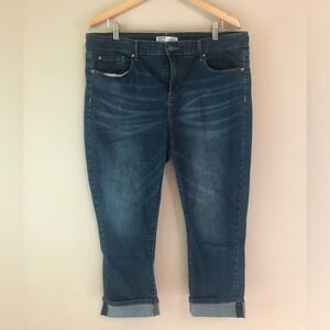 🐱 Levi’s | Capri Length Jeans